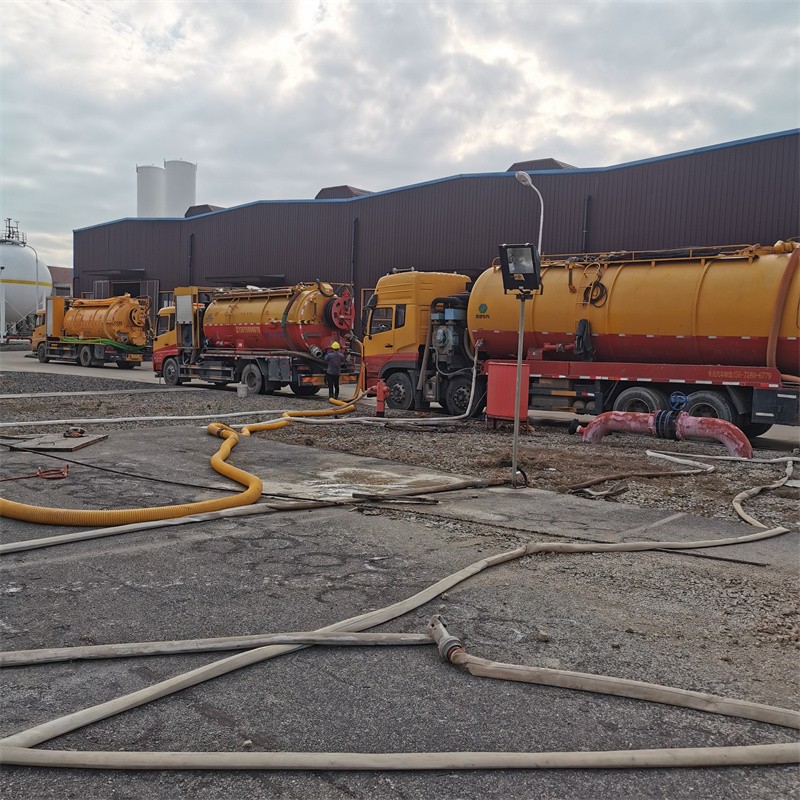 突泉污水池清理