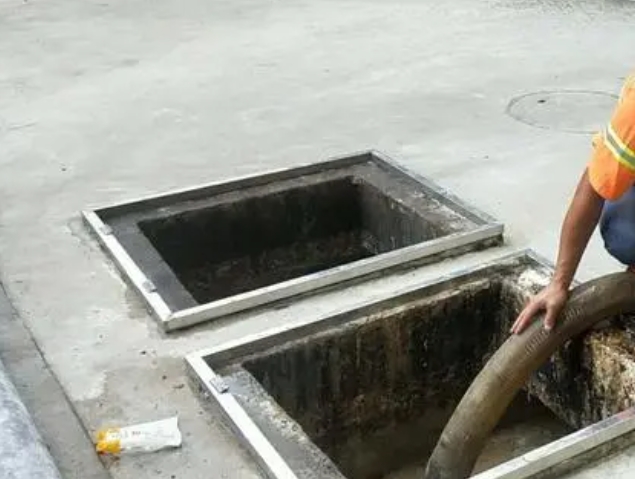 突泉化粪池清理